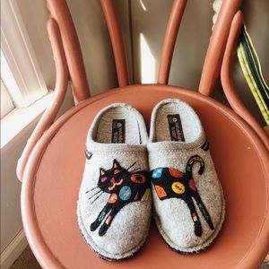 Haflinger Sassy Silver Cat size 39 wool slipper